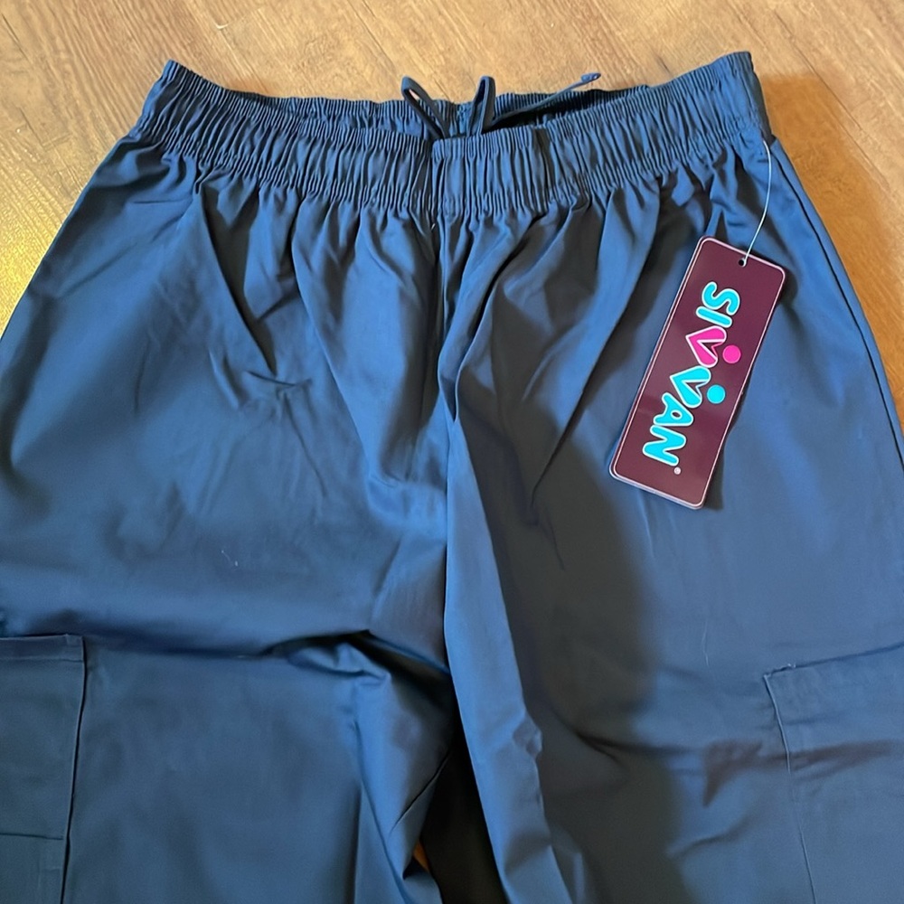 Sivvan grey classic fit nurse scrub pants NWT - Picture 2 of 8